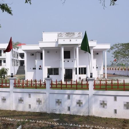 Tiger Den Club & Resort Palia Kalan 外观 照片