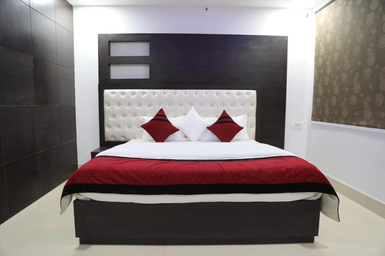 Tiger Den Club & Resort Palia Kalan 外观 照片